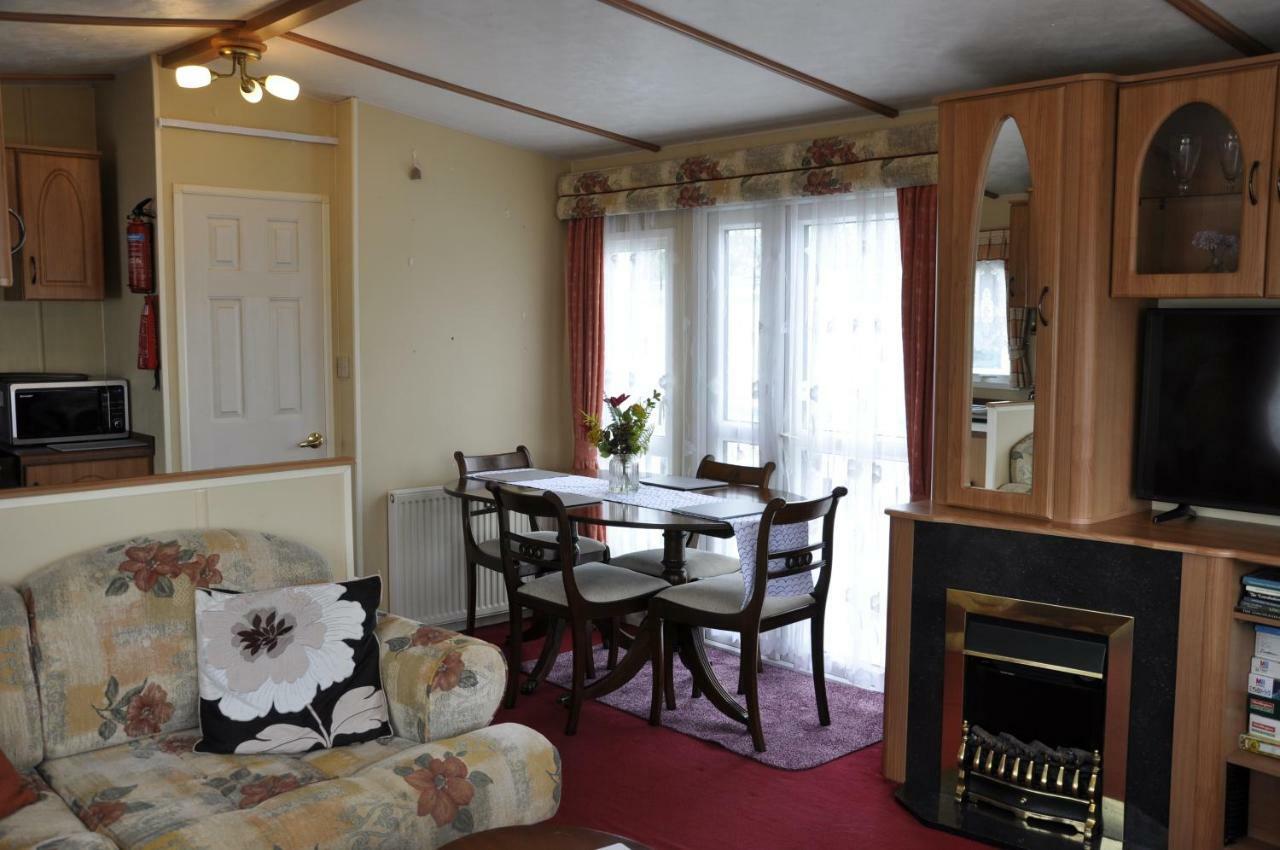 Отель Caravan 8 Berth With Private Fishing Линкольн Экстерьер фото